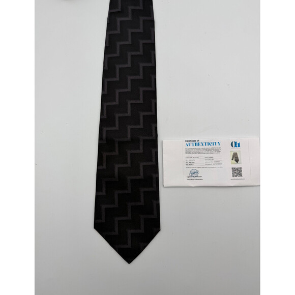 Balenciaga Other - Balenciaga Paris Necktie 100% Silk Tie Gray Black Geometric Zig Zag Pattern Tie